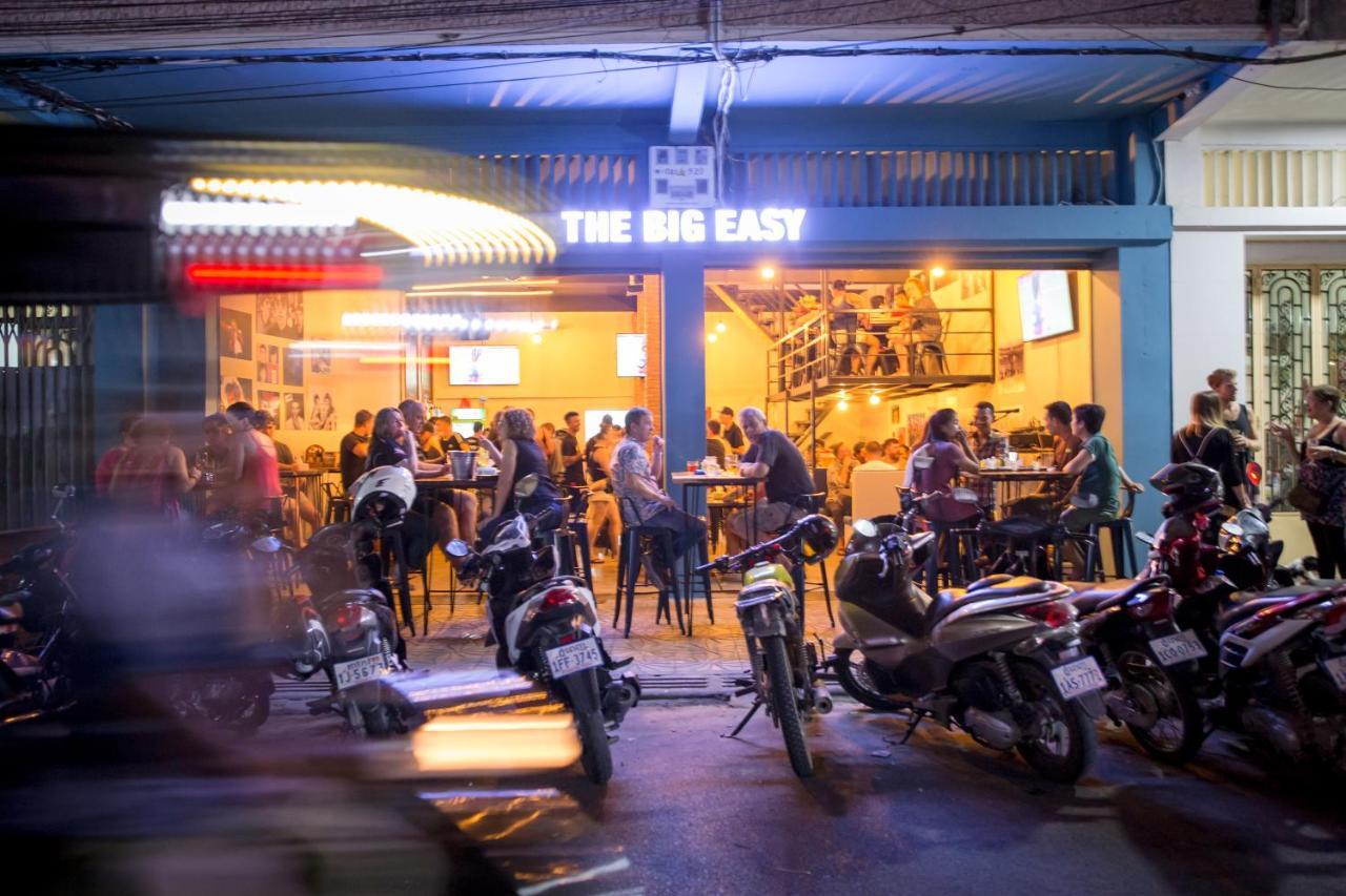 The Big Easy Phnom Penh Hostel Exterior photo